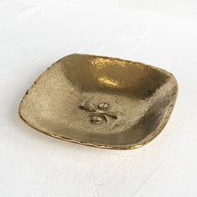 Load image into Gallery viewer, Japanese Brass Dish in Owl