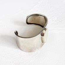 Load image into Gallery viewer, Sterling Mother of Pearl Cuff