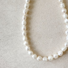 Load image into Gallery viewer, Rice Pearl Necklace