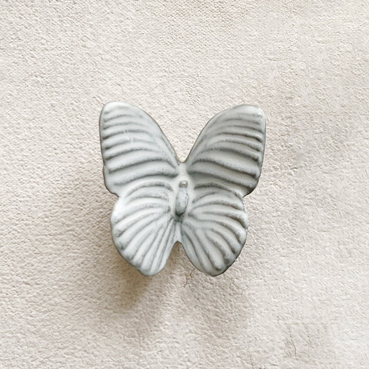 Ceramic Butterfly in Washed White – Wilderhouse