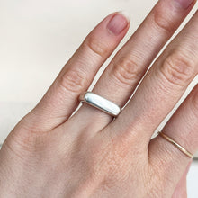 Load image into Gallery viewer, Cuesta Ring In Sterling Silver