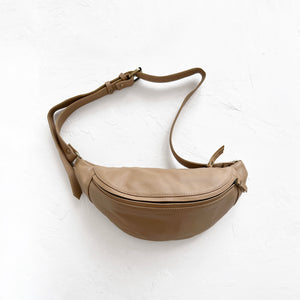 Atlas Leather Bag in Sand