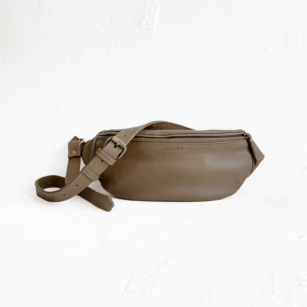 Atlas Leather Bag in Taupe