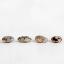 Load image into Gallery viewer, Flower Agate Palm Stones