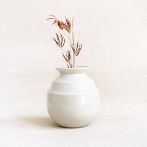 Rim Vase in White