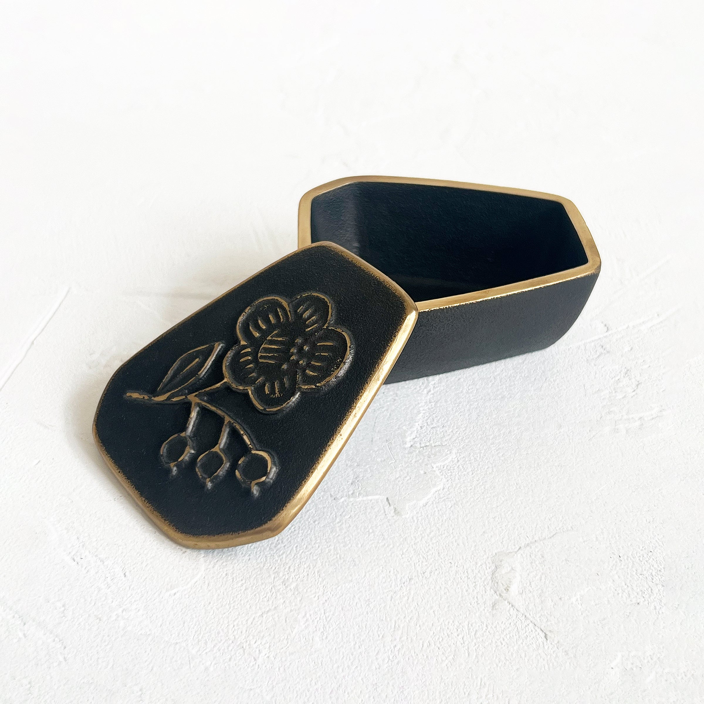 Brass Plum Box in Black