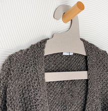 Load image into Gallery viewer, Arroz Mid Cardigan in Grey