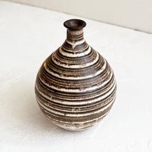 Load image into Gallery viewer, Bud Vase in Cream and Brown