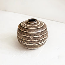 Load image into Gallery viewer, Bud Vase in Cream and Brown