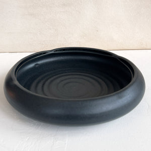 Low Scalloped Bowl in Charcoal