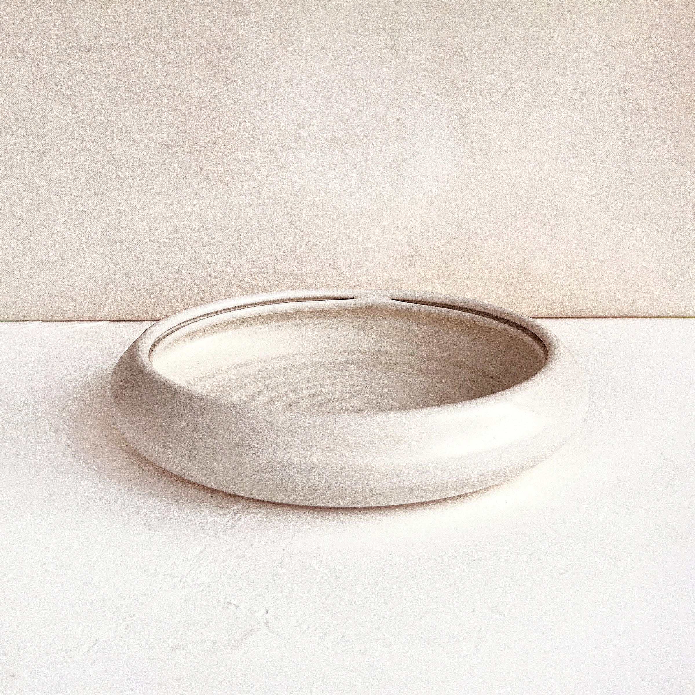 Low Scalloped Bowl in Cream