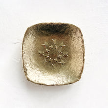 Load image into Gallery viewer, Japanese Brass Dish in Hydrangea