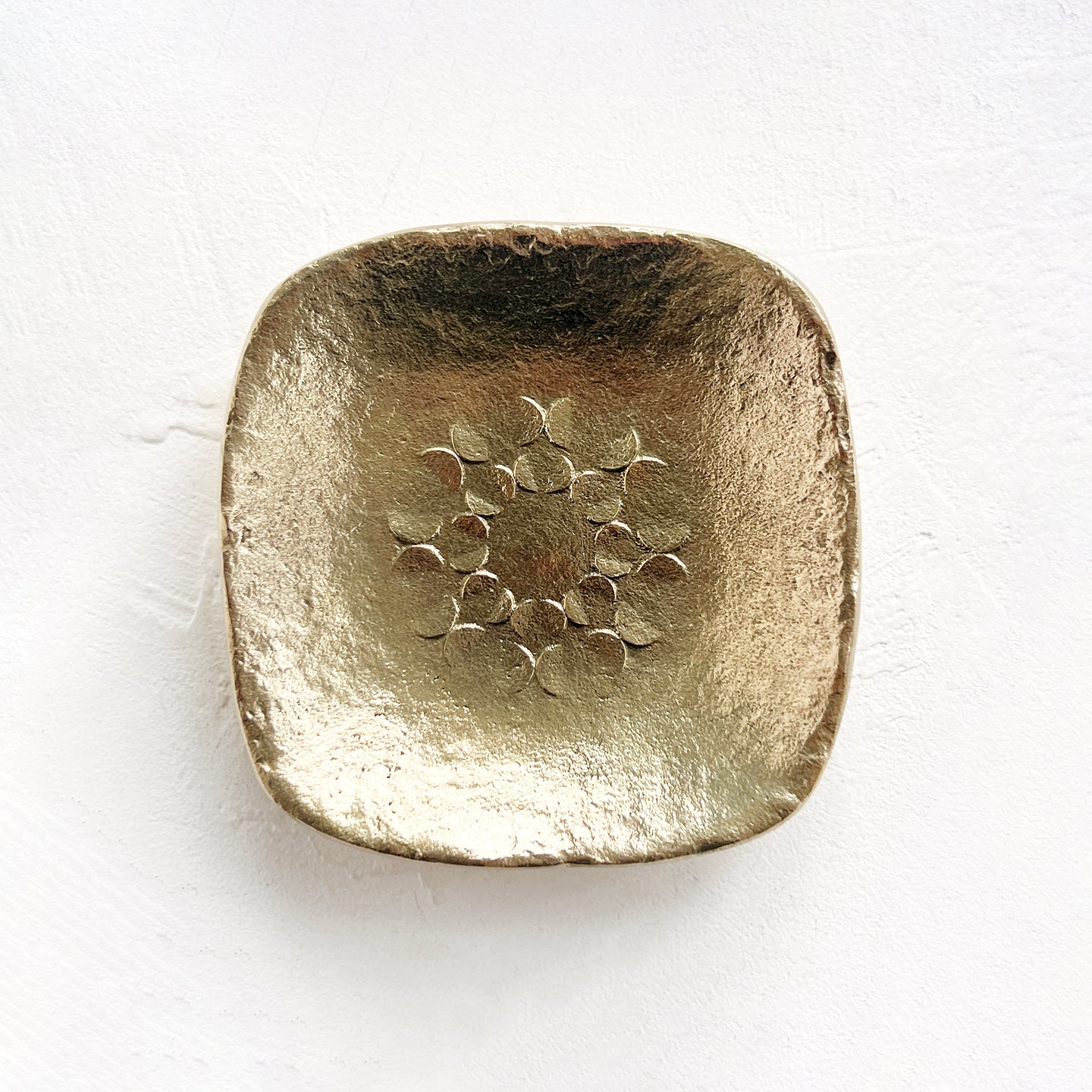 Japanese Brass Dish in Hydrangea