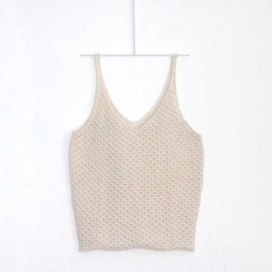 Textured V Top in Natural